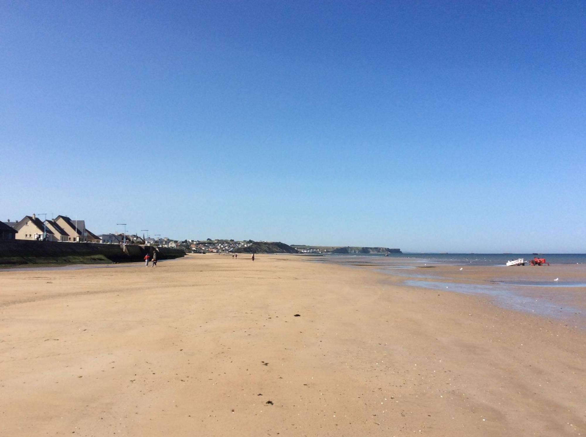 Sweet Omaha Belle Maison Recente Lumineuse Et Cosy Bien Equipee Jardin Clos 15 Mn A Pied Plage Omaha Beach Et Proche De Bayeux & Port En Bessin Saint-Laurent-sur-Mer Esterno foto