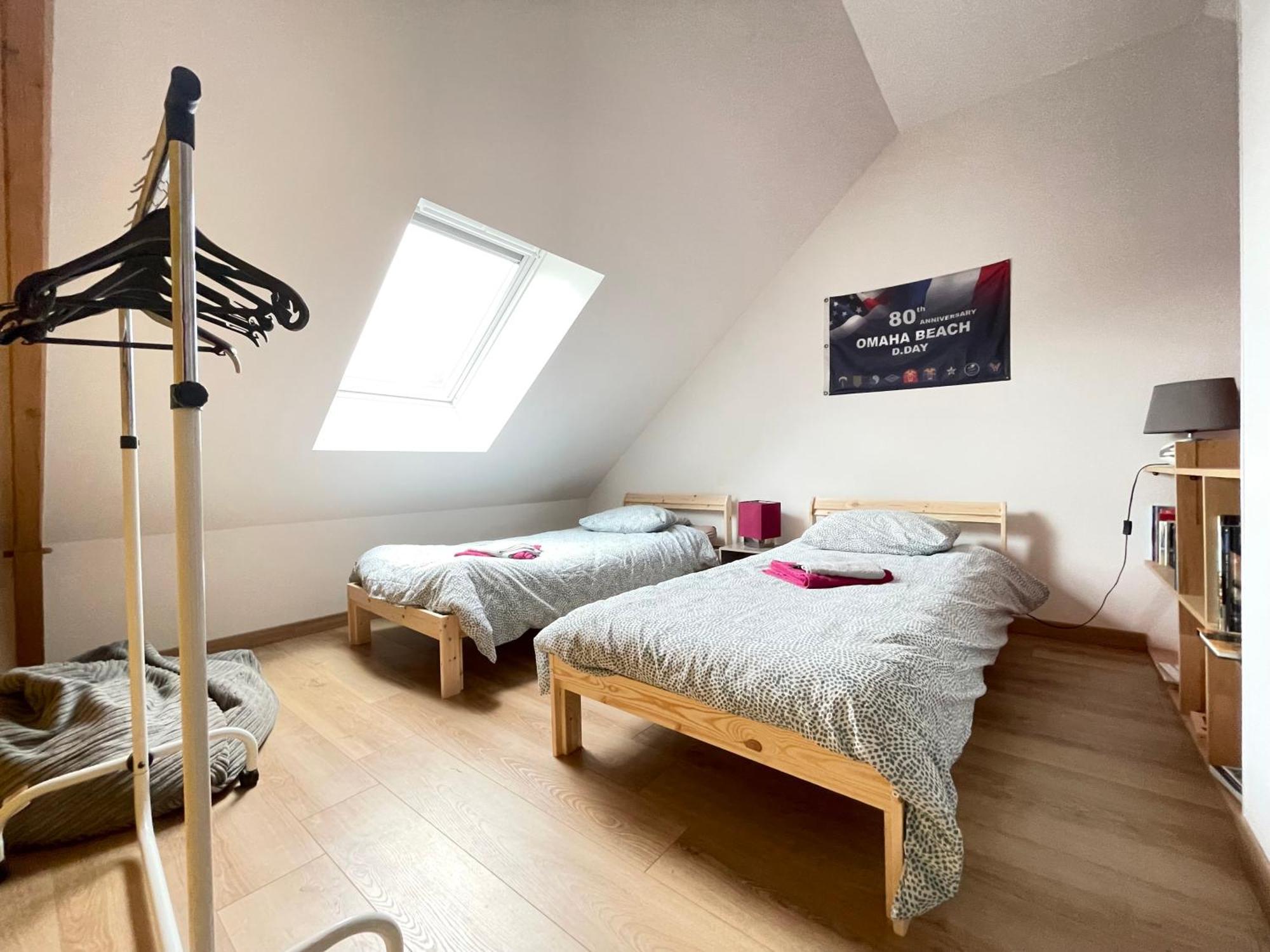 Sweet Omaha Belle Maison Recente Lumineuse Et Cosy Bien Equipee Jardin Clos 15 Mn A Pied Plage Omaha Beach Et Proche De Bayeux & Port En Bessin Saint-Laurent-sur-Mer Esterno foto